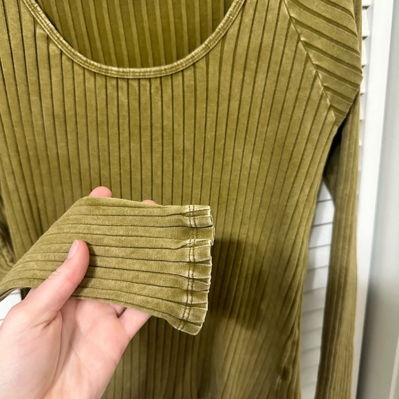 Knox Rose Olive Long Sleeve Top Large Ribbed Lettuce Hem - Picture 2 of 6
